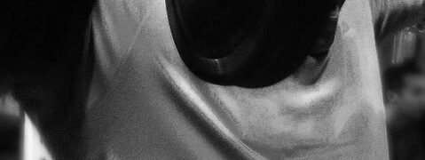 Salle de musculation Le Garage à Chaudes-Aigues, espace d’entraînement privé fonctionnant par recommandation ou parrainage.