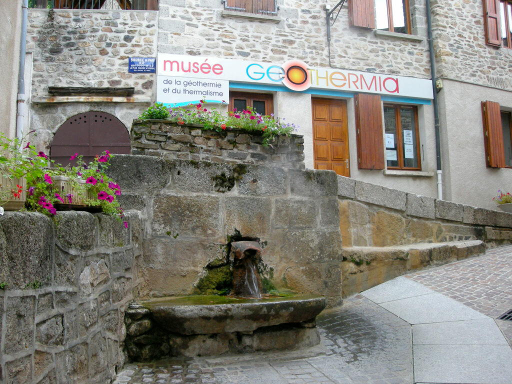 Musée Geothermia et source d’eau chaude à Chaudes-Aigues dans le Cantal