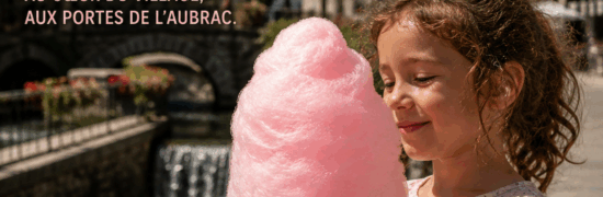 enfant barbe a papa chaudes aigues gourmandise centre village aubrac